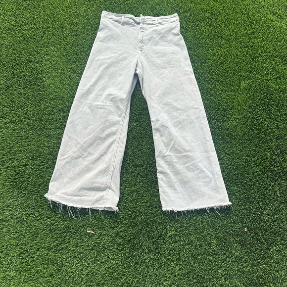 Zara Cream Relaxed Fit Jeans with Frayed Hem - Picture 1 of 4